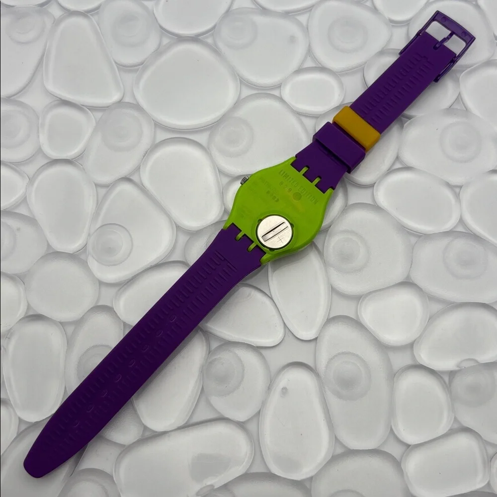 Swatch Watch - GG175 - ALIEN BABY